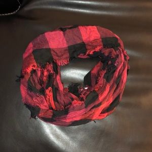 Buffalo Plaid Scarf 🧣